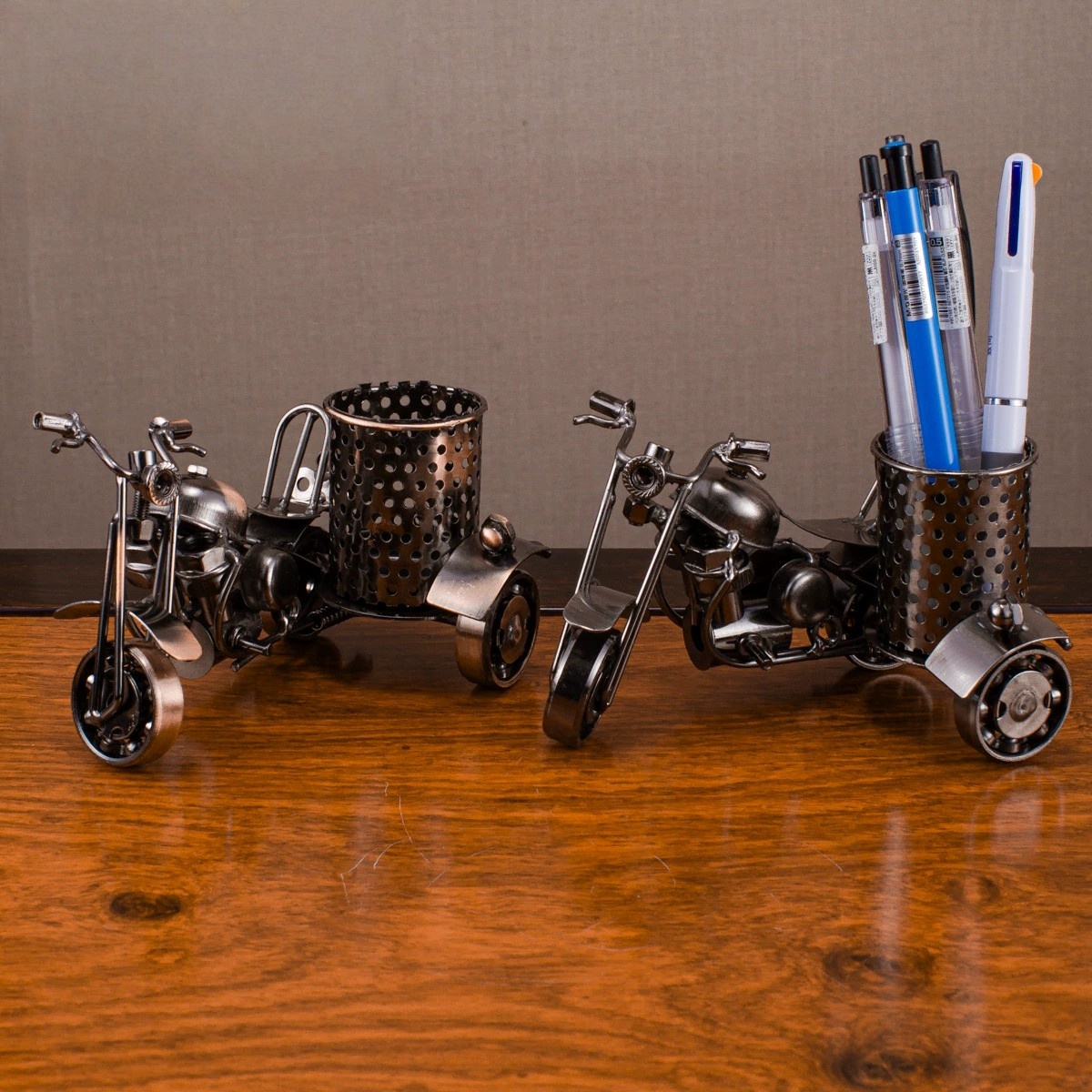 ヴィンテージバイクモデル金属製三輪鉄製アートバイクペンホルダ - Vintage Collectibles & More Llc Photos のレビューと価格